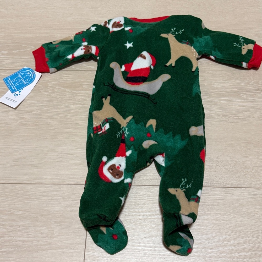 3/$10 Carter’s Newborn Fleece Christmas Onesie - Picture 5 of 5